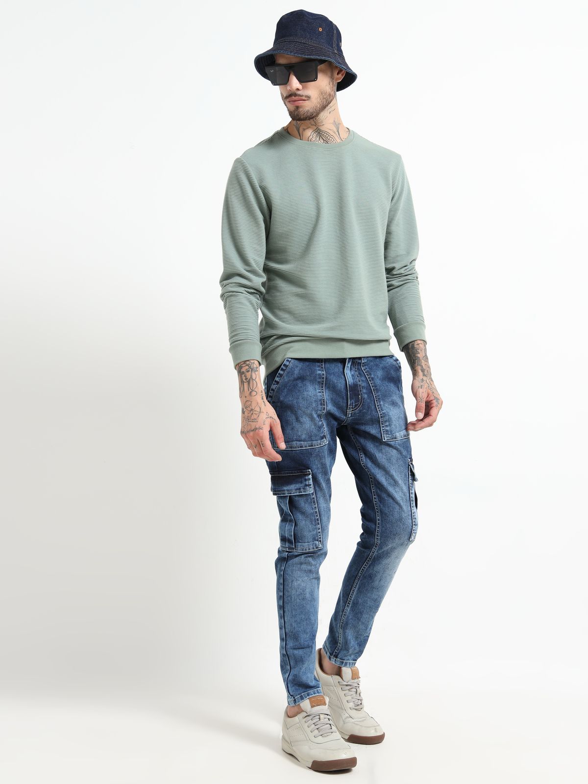 Men’s Blue Denim Cargo Jeans with Multiple Pockets