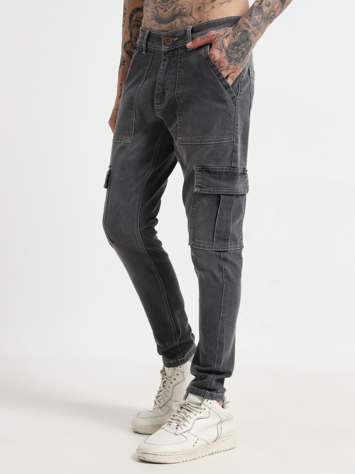 Men’s Black Cargo Denim Jeans with Utility Pockets
