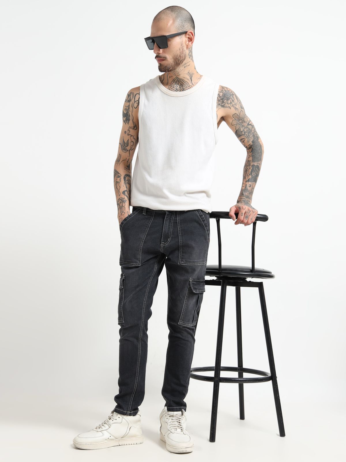 Men’s Black Cargo Denim Jeans with Utility Pockets